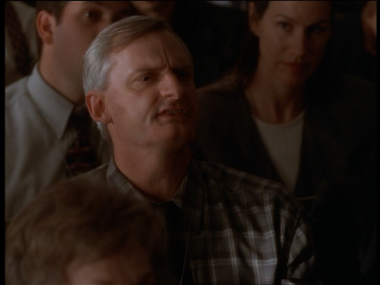 s01e15_302
