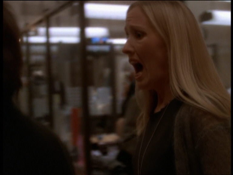 s01e15_324