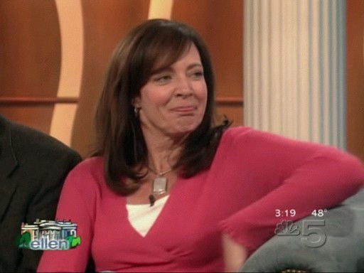 TWWcastOnEllen_088