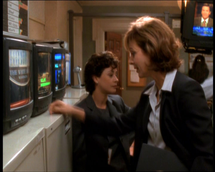 s01e05_253