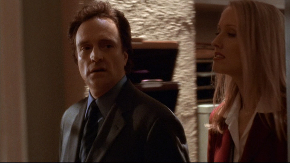 s03e08_340